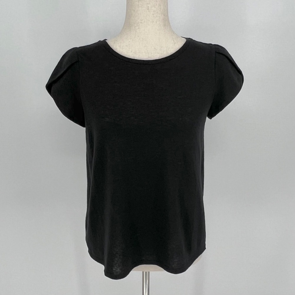 LOFT Women Tulip Cap Sleeve Round Neck Top Size M Black Pullover Casual Classic